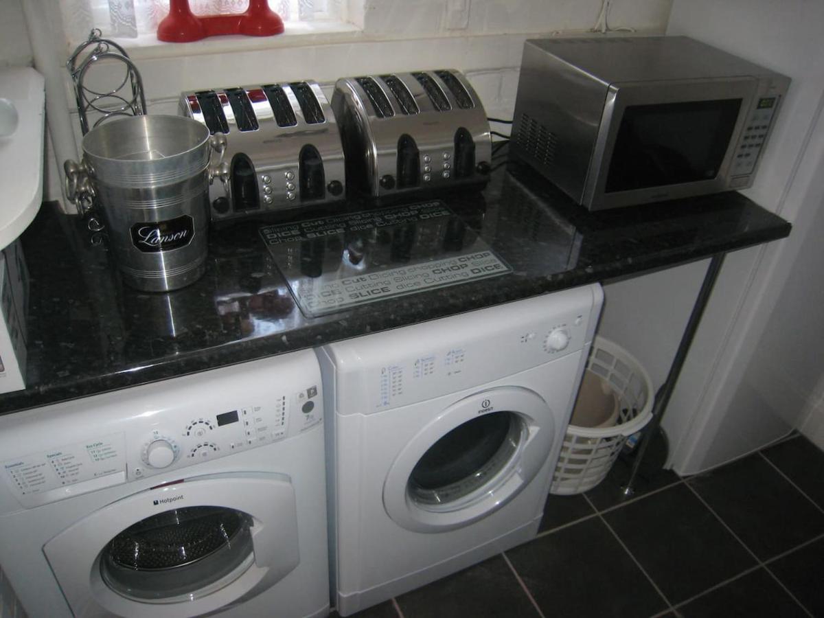 Arden Hill Farmhouse - Hot Tub, Snooker Table, Sleeps 16 Stratford-upon-Avon Exterior foto